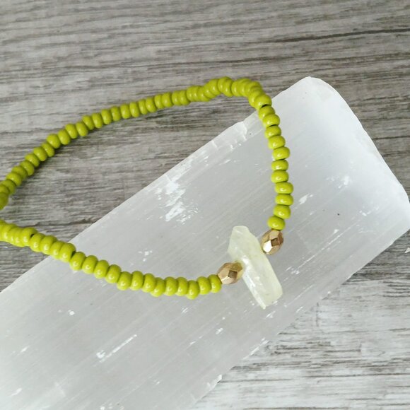 Green Aura Quartz Crystal Stretch Bracelet, Minimalist Dainty Gemstone One Size - Picture 6 of 6